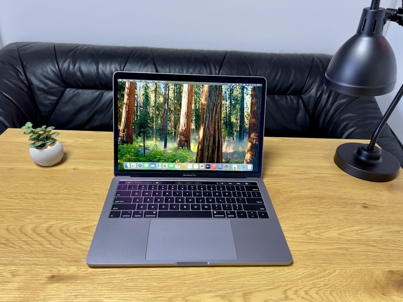 MacBook Pro 13, 2019/ i5 8gen/ 8gb Ram/ 128gb SSD