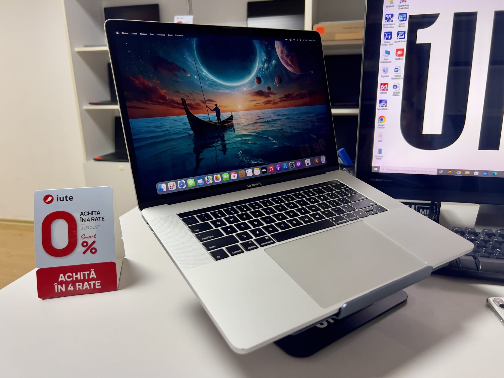 MacBook Pro 15, 2016/ Quad Core i7/ 16gb Ram/ 512gb SSD/ Radeon Pro 455 2gb